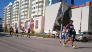 В Якутске сотни людей вышли на полумарафон