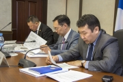 Айсен Николаев утвердил план мероприятий Года народной инициативы