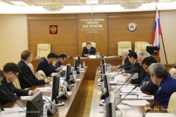 Бюджетный комитет Ил Тумэна поддержал поправки парламентариев в проект Инвестиционной программы Якутии