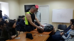 Добровольцы столицы провели для молодежи школу-тренинг &laquo;Спасение на воде&raquo;