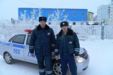 Инспекторы ГИБДД помогли карете &laquo;скорой помощи&raquo;, которая везла рожающую женщину