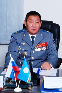 Манна уопуттаах СИЛИЭДЭБЭТЭЛЛЭР үлэлииллэр