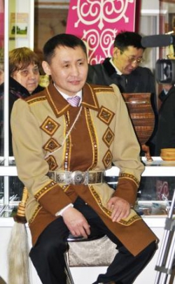 Август ЕГОРОВ: &ldquo;Айар үлэһиттэрбит, улахан салайааччыларбыт архыыптара улахан түмэлгэ, Национальнай архыыпка түмүллэн хараллара сөп этэ&rdquo;