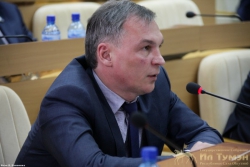 Ироничное предложение якутского парламентария Юрия ГРИГОРЬЕВА нашло продолжение в шутке президента Вл.ПУТИНА