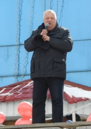 В Алдане партия "ЕР" проиграла, выиграл экс-еровец, самовыдвиженец Александр Бугай