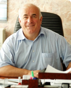 Алиш МАМЕДОВКА быыбар бэлиэр саҕаламмыт