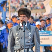 Саха сирин вице-президенэ Дмитрий ГЛУШКО "Тыгын Дархан" арамаанын аахпыта дуу...