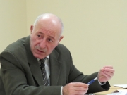 Ыт - аһаабыт иһитигэр кулгуйар. КАЗАРЯН куһаҕан биккэ кубулуйда