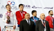 Көҥүл тустууга Россия чемпионатыгар араллаан төрүөтэ. Маннык тустуу наада дуо?