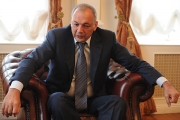 В Кремле зла не держат. Уволенный глава Дагестана получил пост в администрации президента
